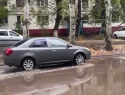 Видео затопленных улиц Луганска завирусилось в сети
