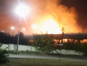В Ровеньках ЛНР огненный ад: после обстрела ВФУ в городе сильный пожар, есть убитые и раненые 