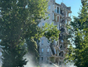 В Первомайске ЛНР после обстрела рухнула стена многоквартирного дома