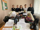 Школьники из Луганска связали тёплые носки и отправили их военнослужащим 