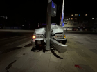 В Луганске алкогольное опьянение привело водителя «пятнашки» к «свиданию» со столбом