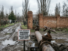Кто «вскрыл» водовод у кладбища? В «Луганскводе» заявили о таинственном вмешательстве