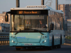 В автобусах Луганска заработала система безналичной оплаты проезда 
