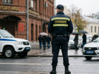 Полиция ЛНР задержала двоих мужчин за кражу денег и телефона