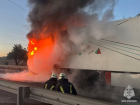 На трассе Счастье-Луганск загорелась фура с продуктами