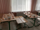 В ЛНР дети участников СВО будут получать бесплатное горячее питание в школах
