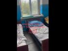 Дети и взрослый мужчина в одной полуразрушенной палате: прокуратура ЛНР проверяет больницу в Красном Луче
