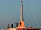 Четыре поколения защитников: по инициативе Владимира Путина в Луганске реконструировали мемориальный комплекс «Острая могила» 