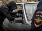 Оставил машину — лишился музыки: в ЛНР районе поймали парочку воришек