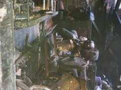 В ЛНР горели сарай и квартира, на пожаре пострадал мужчина