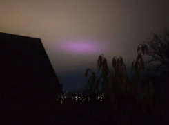 Объяснили фиолетовое небо над Луганском