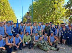В Свердловске ЛНР в День ВДВ открыли бюст Маргелову