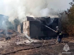 Жилой дом загорелся в Красном Луче ЛНР