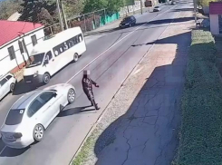 Момент жуткой гибели пенсионерки в Красном Луче ЛНР попал на видео