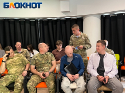 В луганском Доме молодежи презентовали работы поэтов-бойцов СВО