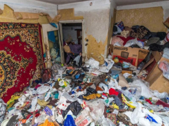 Это квартира или свалка? В Луганске продают захламленную трешку за 6,5 млн