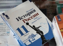 760 тысяч новых учебников школам Луганска передал департамент образования Москвы 