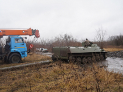 Военную технику задействовали для восстановления электроснабжения в ЛНР