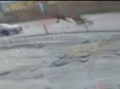 Кадры момента ДТП с пешеходом на 2-й Краснознаменной в Луганске попали в сеть 