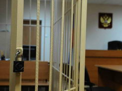 Оставила в выгребной яме: в ЛНР будут судить мать за попытку убийства дочери