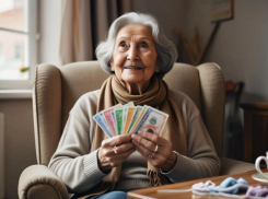 Лже-коммунальщица подменила луганской пенсионерке 40 тыс рублей на фальшивки