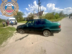 В Луганске при ДТП перевернулся автомобиль: пострадала 11-летняя девочка