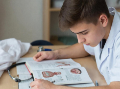 «Ъ»: в ЛНР студентам-медикам придется отрабатывать меньше