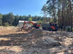 Разрушенное ВСУ здание детского корпуса больницы в Новоайдаре возводят тамбовские строители 