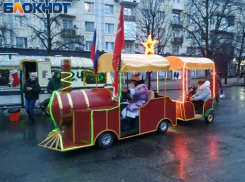 Детишек Алчевска ЛНР поздравит Дед Мороз из Великого Устюга