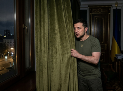 Новости СВО: Зеленский «наложил в штаны», Киев боится ударов возмездия, наш прорыв под Северском