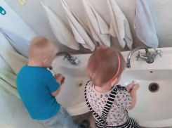 В Луганском доме малютки прошёл «День чистых рук»: ребята научились правильно мыть ручки 