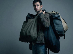 Курьер мошенников похитил у жителей ЛНР 9,5 миллионов рублей