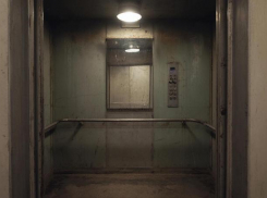 В ЛНР заменят 300 лифтов и отремонтируют 38 кровель