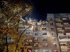 Два человека погибли под завалами после сильного взрыва в многоквартирном доме в Алчевске, ЛНР