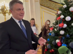 Глава ЛНР исполнит новогодние мечты юных луганчан