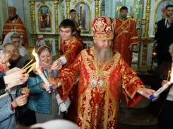 ЛНР встретила Светлое Христово Воскресение торжественным богослужением и молитвой о мире
