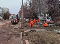 Более шести тысяч километров дорог восстановили в ЛНР за неделю