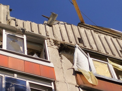Многоквартирный дом и стадион обстреляли ВСУ в Кременной ЛНР