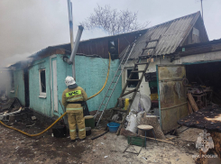 Неисправный электрочайник стал причиной пожара в частном доме в ЛНР