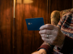 В Станице Луганской задержали рецидивиста за кражу 2 млн у пенсионерки