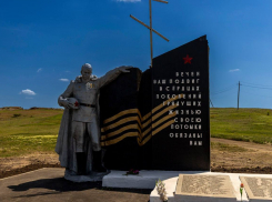 Вдоль трасс ЛНР благоустроили территории у мемориалов, посвященных событиям и героям ВОВ
