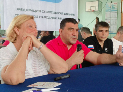 Быкова и Мусульбес встретились с луганскими спортсменами