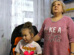 В Первомайске девочка-инвалид месяцами ждала коляску