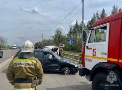 Под Луганском столкнулись четыре автомобиля, есть погибшие и раненые