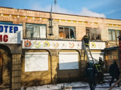 В ЛНР загорелось «Белокуракинское потребительское общество» 