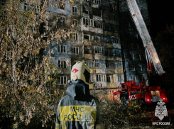 После взрыва газа из дома в Алчаевске эвакуировали 67 человек