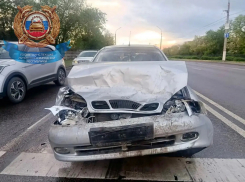 В Луганске при жестской аварии пострадали молодая женщина и семилетний ребенок