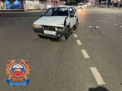 В Луганске четыре человека пострадали в результате столкновения автомобилей