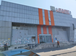 В Луганске разрушенное здание супермаркета передали в аренду