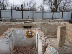 При разборе завалов дома в луганском поселке обнаружили изображение Иисуса